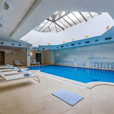 Olissippo Lapa Palace - The Leading Hotels Of The World-3
